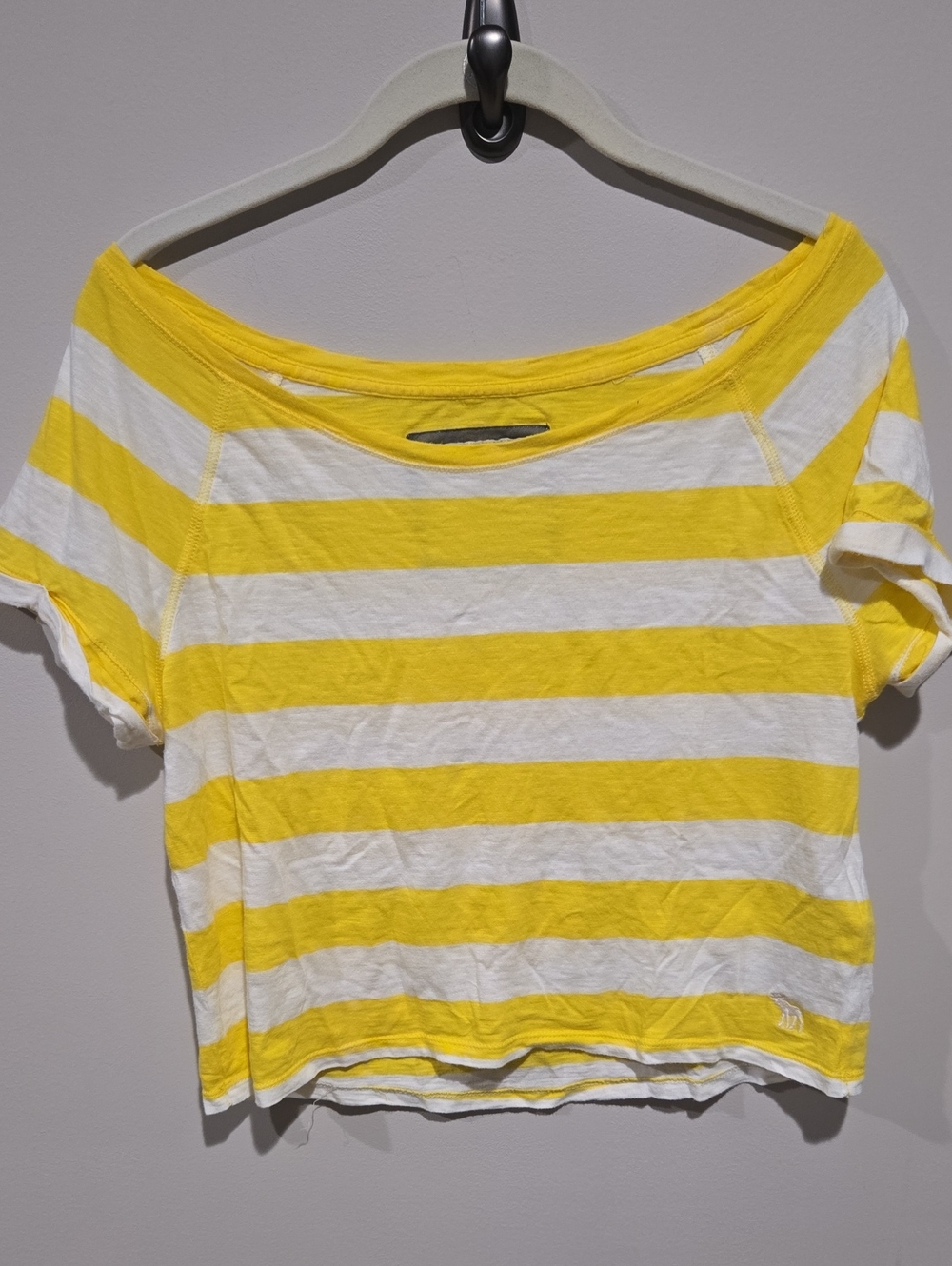 Abercrombie & Fitch Yellow and White Striped Trending Tee Xs